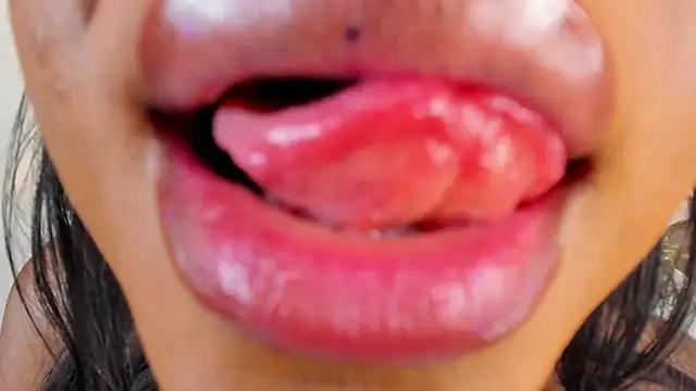 GianinaLewis online show from 03.13.25