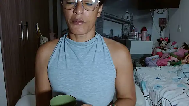 Snapshot of kateleyagrey chatting on 12.20.24 kateleyagrey online show from 12.20.24