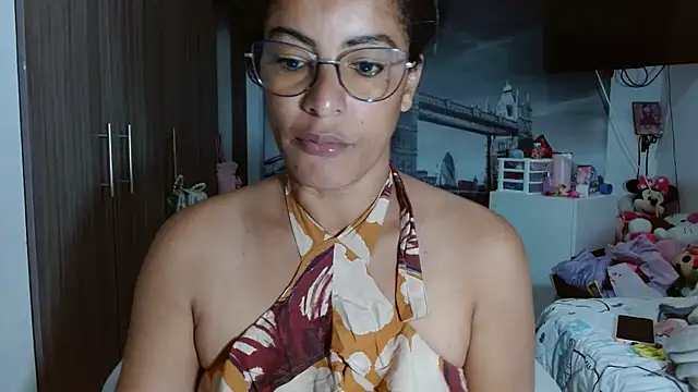 Snapshot of kateleyagrey chatting on 12.21.24 kateleyagrey online show from 12.21.24