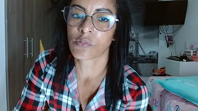 Snapshot of kateleyagrey chatting on 01.18.25 kateleyagrey online show from 01.18.25