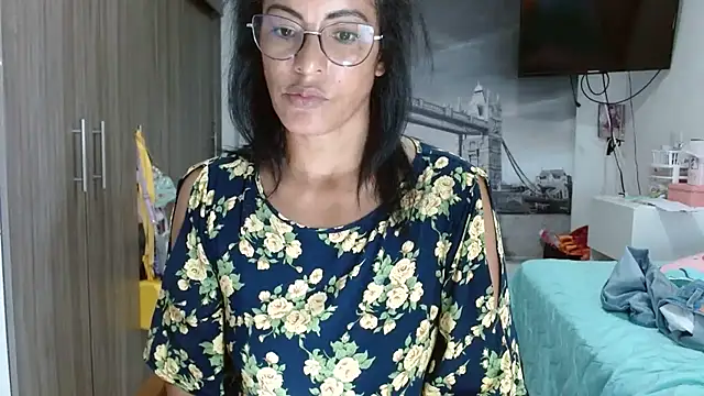 Snapshot of kateleyagrey chatting on 01.22.25 kateleyagrey online show from 01.22.25