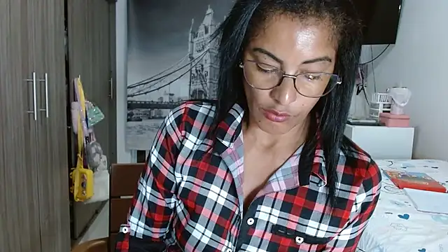 Snapshot of kateleyagrey chatting on 01.29.25 kateleyagrey online show from 01.29.25