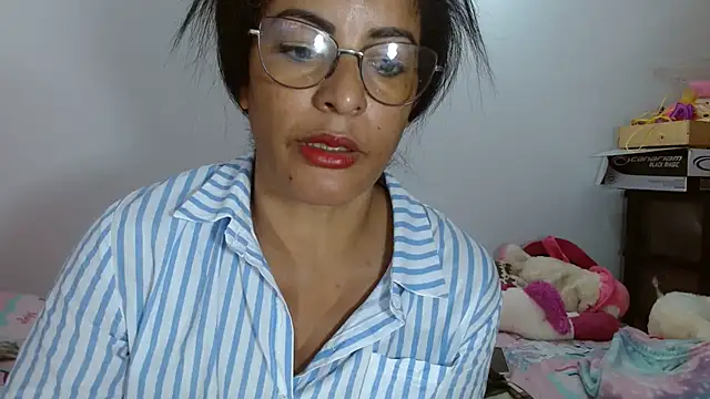 Snapshot of kateleyagrey chatting on 03.16.25 kateleyagrey online show from 03.16.25