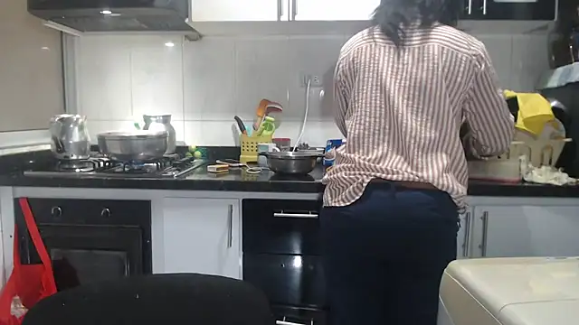 Snapshot of kateleyagrey chatting on 09.13.25 kateleyagrey online show from 09.13.25