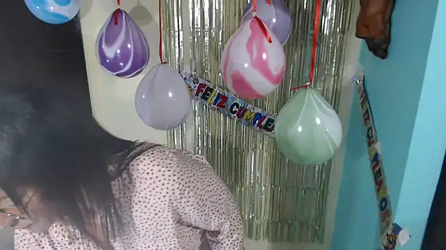 Snapshot of kateleyagrey chatting on 11.19.25 kateleyagrey online show from 11.19.25