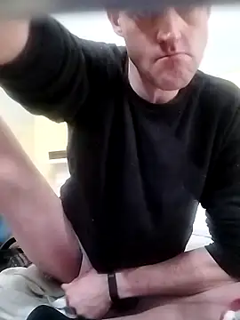 Snapshot of londonfuckwhore1 chatting on 12.22.24 londonfuckwhore1 online show from 12.22.24
