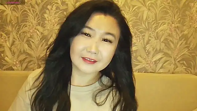 Snapshot of Bet_Lu chatting on 07.15.26 Bet Lu online show from 07.15.26