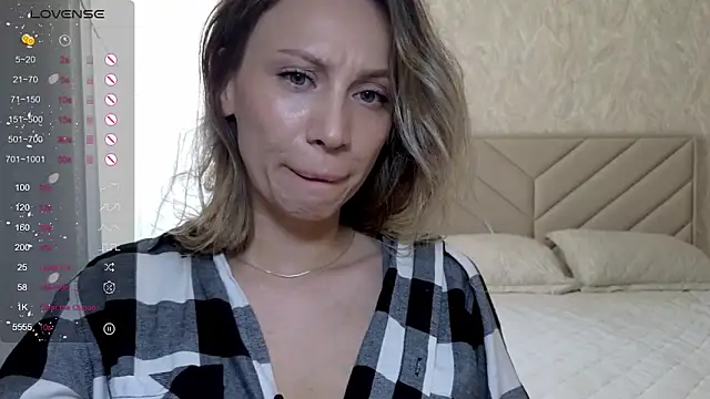 Alice Wonders online show from 04.02.26