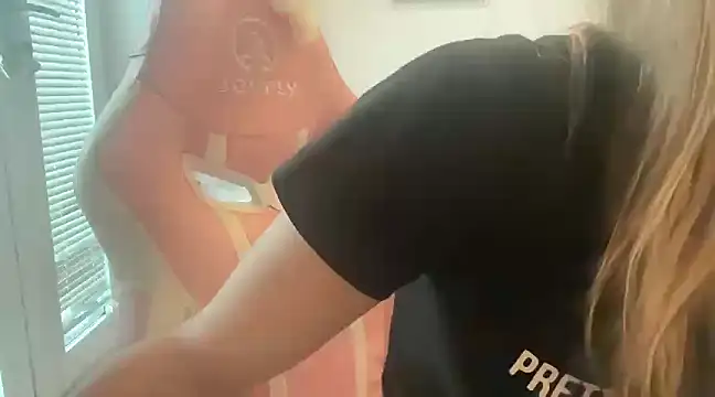 Snapshot of Lillymariee chatting on 02.25.25 Lillymariee online show from 02.25.25