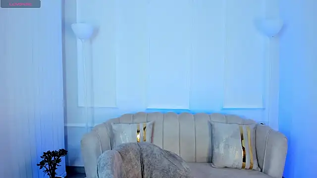 BellaRossii online show from 12.26.24