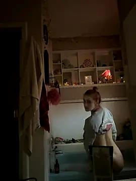 Snapshot of ClumsyLink chatting on 11.18.25 ClumsyLink online show from 11.18.25