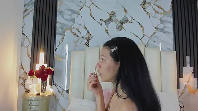 Snapshot of lulumars chatting on 02.14.26 lulumars online show from 02.14.26