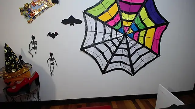 BlondyLeeBest online show from 11.03.25