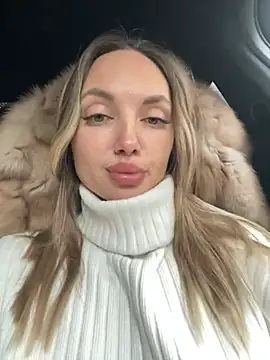 Snapshot of AngelinaMoore chatting on 01.10.25 AngelinaMoore online show from 01.10.25