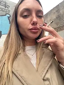 Snapshot of AngelinaMoore chatting on 02.27.25 AngelinaMoore online show from 02.27.25