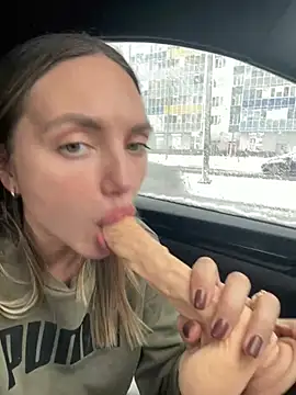 Snapshot of AngelinaMoore chatting on 03.04.25 AngelinaMoore online show from 03.04.25