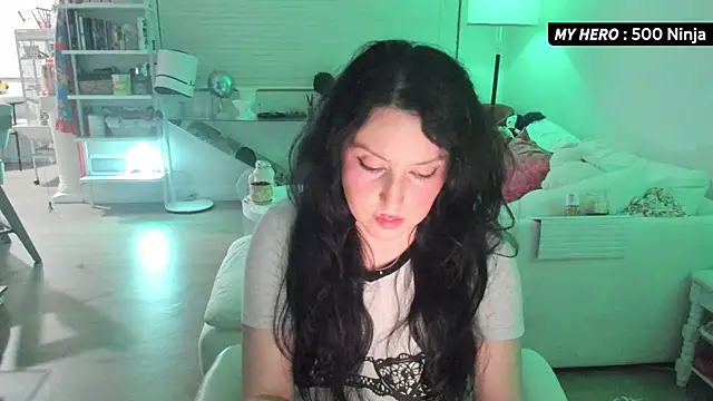 Vesaaa online show from 10.15.25