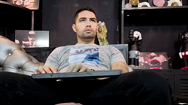 matteosantos online show from 10.25.25