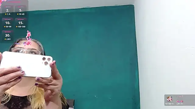 scaelettdubois online show from 03.08.25