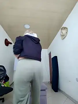 Snapshot of sexymarilyncolombia chatting on 02.03.25 sexymarilyncolombia online show from 02.03.25