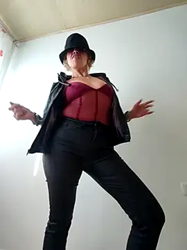 Snapshot of sexymarilyncolombia chatting on 03.02.25 sexymarilyncolombia online show from 03.02.25