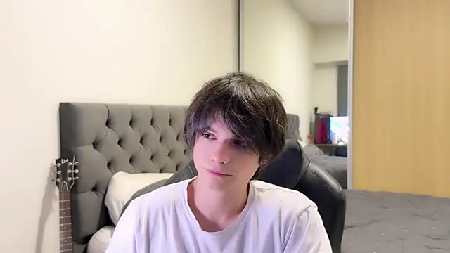 SasukeUhchiaa online show from 12.19.24