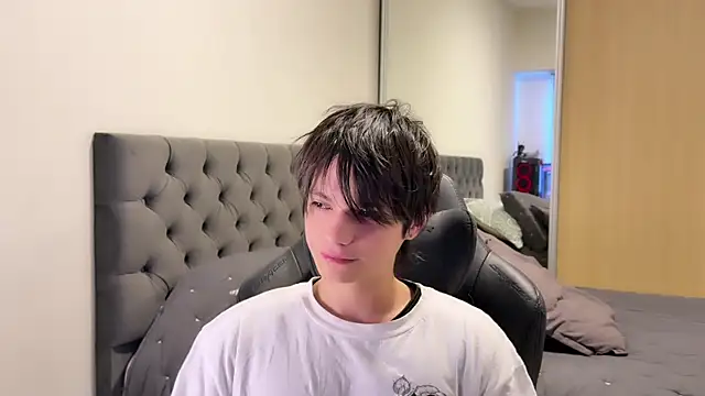 SasukeUhchiaa online show from 01.03.25