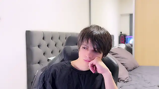 SasukeUhchiaa online show from 01.05.25