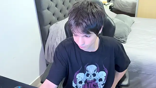 SasukeUhchiaa online show from 03.14.25