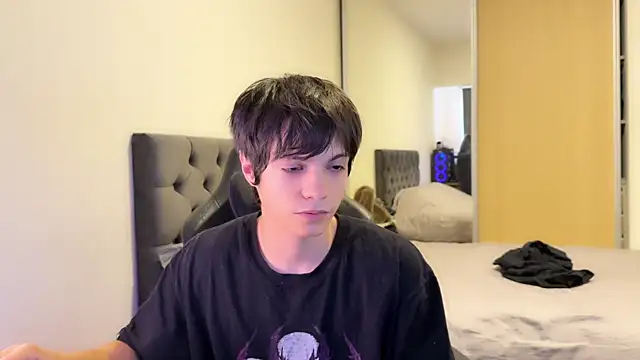 SasukeUhchiaa online show from 03.19.25