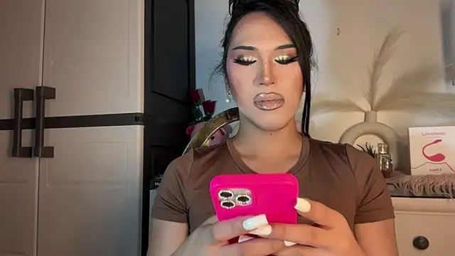 Ts glamxxxx online show from 12.02.25