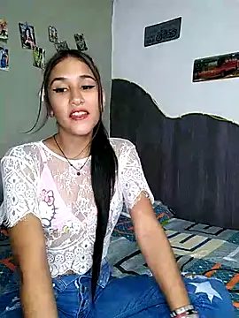 Little Naughty Nicole online show from 04.14.26