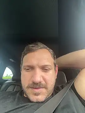 Snapshot of JonJ0 chatting on 11.14.25 JonJ0 online show from 11.14.25