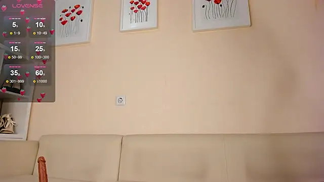 Snapshot of rosa_mariposa_ chatting on 12.10.24 rosa mariposa online show from 12.10.24