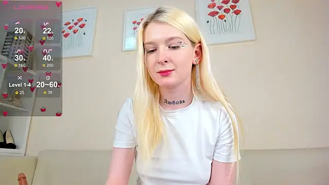 Snapshot of rosa_mariposa_ chatting on 02.11.25 rosa mariposa online show from 02.11.25