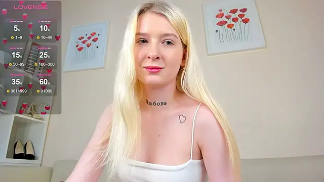 Snapshot of rosa_mariposa_ chatting on 03.06.25 rosa mariposa online show from 03.06.25