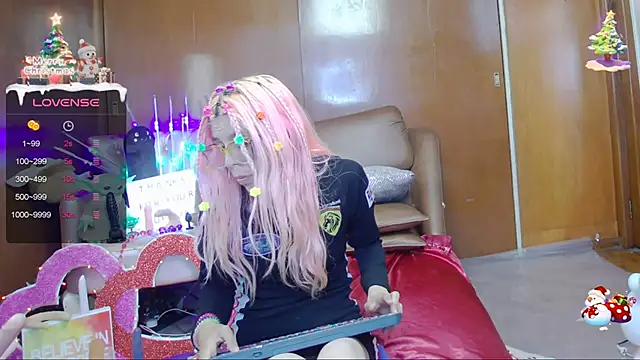 Skinygirl online show from 01.28.25