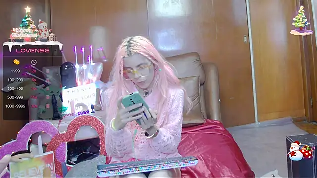 Skinygirl online show from 01.31.25