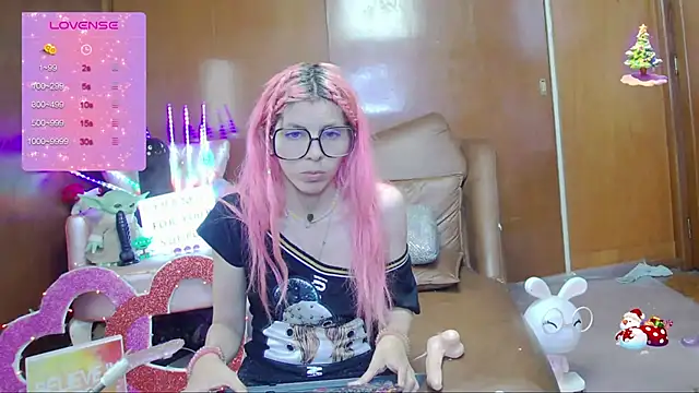 Skinygirl online show from 09.12.25