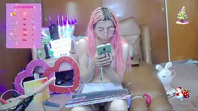 Skinygirl online show from 09.27.25