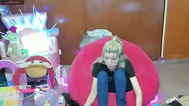 Skinygirl online show from 06.02.26