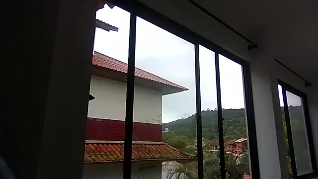 Snapshot of Juninho10c chatting on 11.30.25 Juninho10c online show from 11.30.25