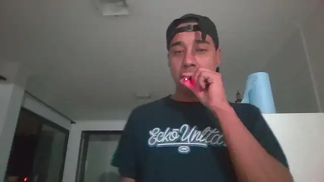 Snapshot of Juninho10c chatting on 12.01.25 Juninho10c online show from 12.01.25