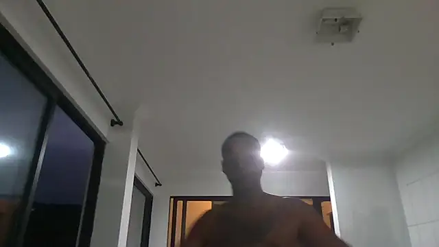 Snapshot of Juninho10c chatting on 12.03.25 Juninho10c online show from 12.03.25