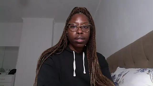 Snapshot of MadamIndigo chatting on 12.21.24 MadamIndigo online show from 12.21.24