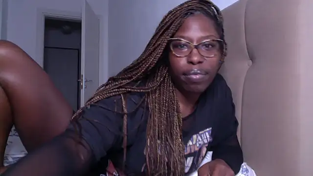 Snapshot of MadamIndigo chatting on 02.24.25 MadamIndigo online show from 02.24.25