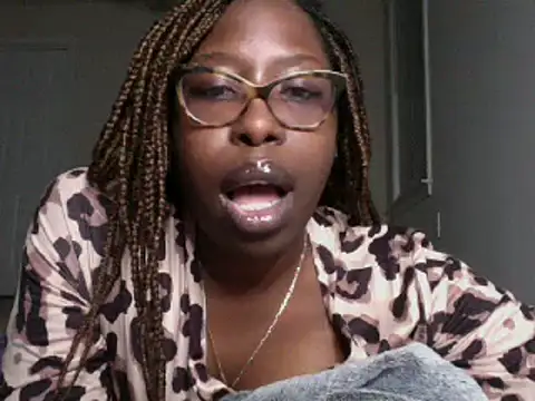 Snapshot of MadamIndigo chatting on 03.14.25 MadamIndigo online show from 03.14.25