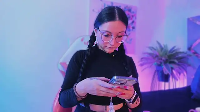 lucy neil online show from 01.14.26