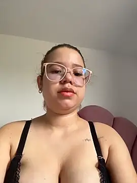 Lucyklein2022 online show from 03.27.26