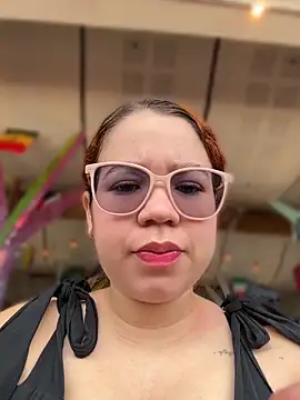 Lucyklein2022 online show from 06.07.26
